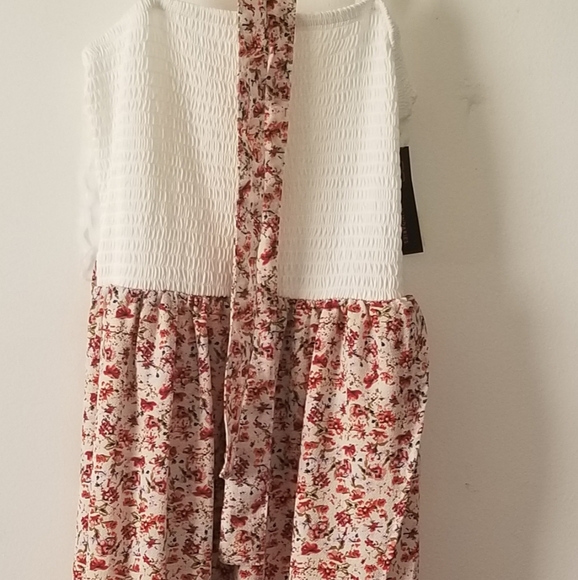 Dress - Picture 1 of 3